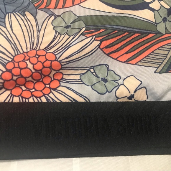 Victoria secret sport extra small/ extra petit - Picture 3 of 3